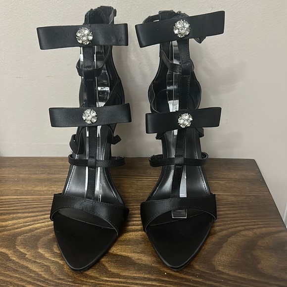NEW Steve Madden Sinclair Satin Bow Strappy Rhinestone Heels - Picture 2 of 11